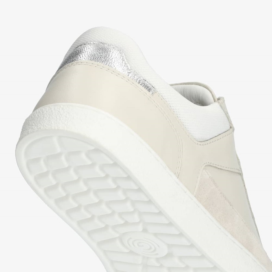 Tribunal Mulheres Groundies Portugal Bege